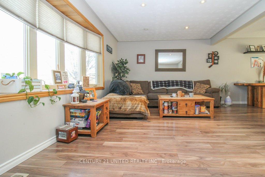 Photo 8 of 1495 Fair Avenue, Peterborough, Monaghan Ward 2 — HOMEH