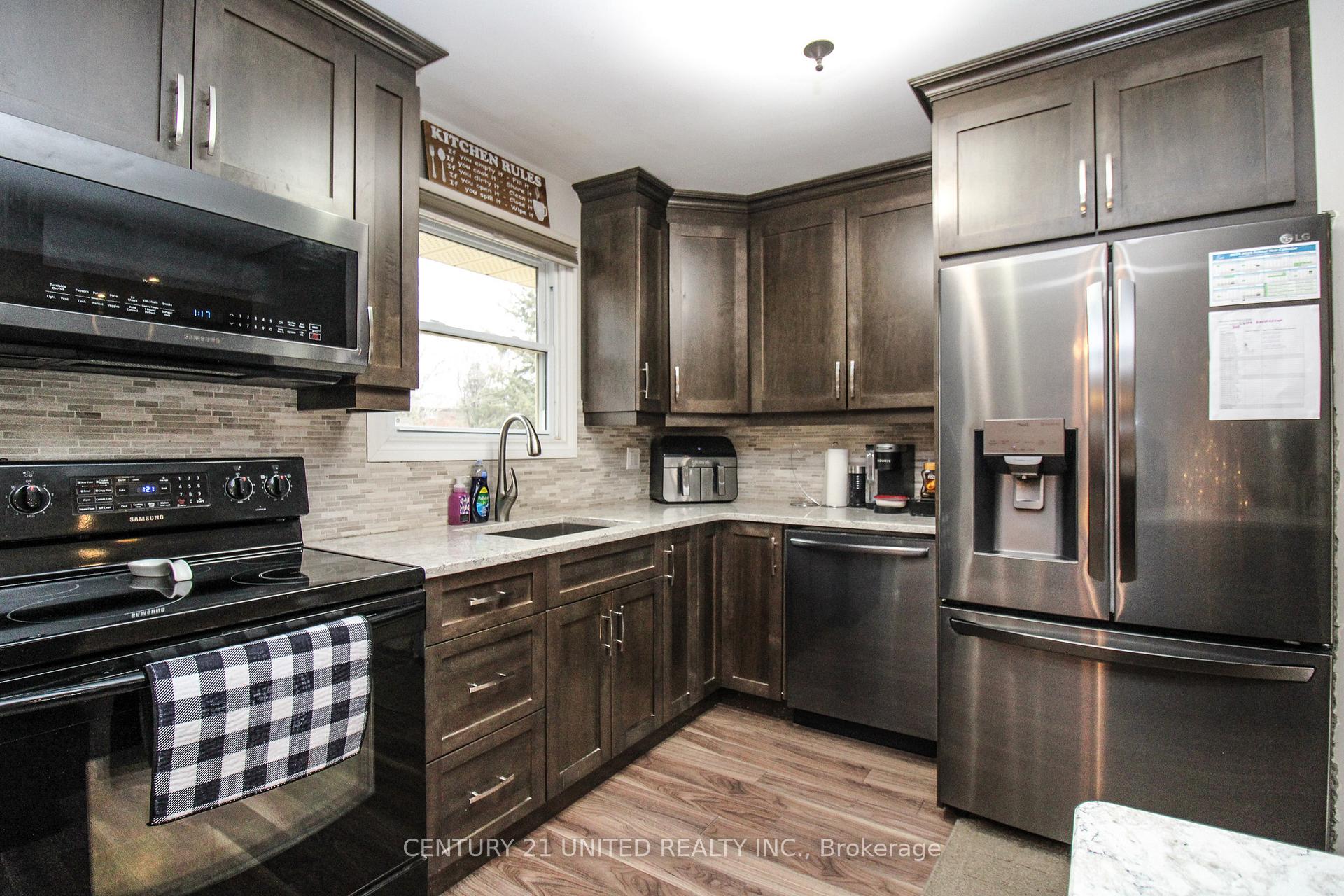 Photo 13 of 1495 Fair Avenue, Peterborough, Monaghan Ward 2 — HOMEH