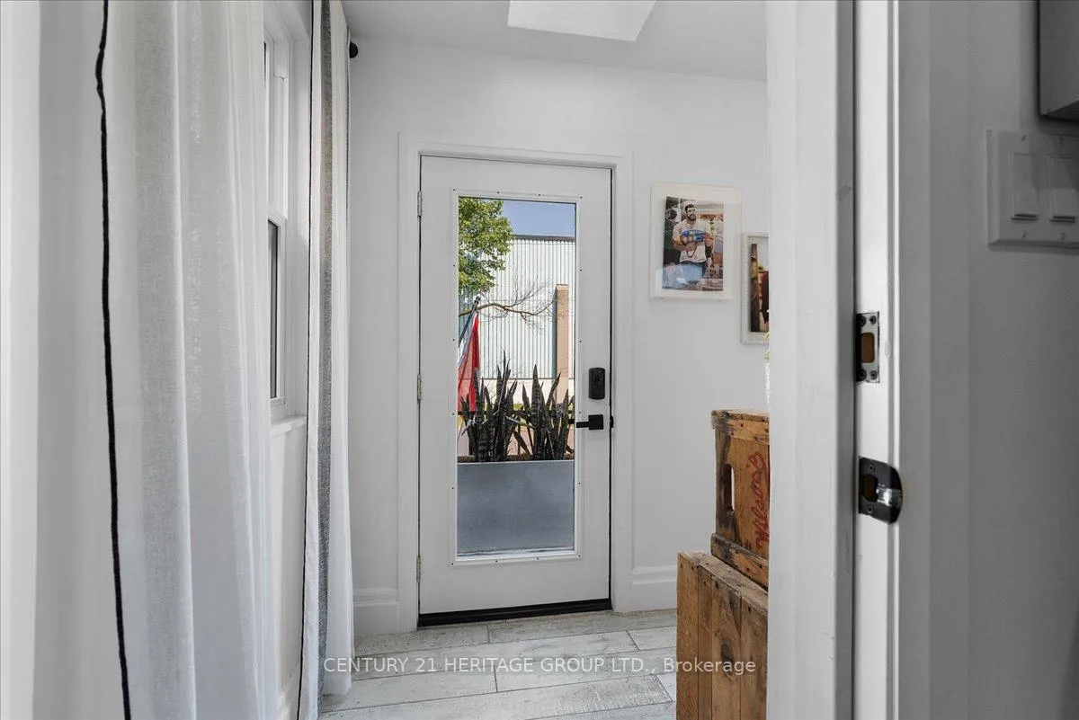 Photo 4 of 575 Mary Street, Hamilton, North End — HOMEH