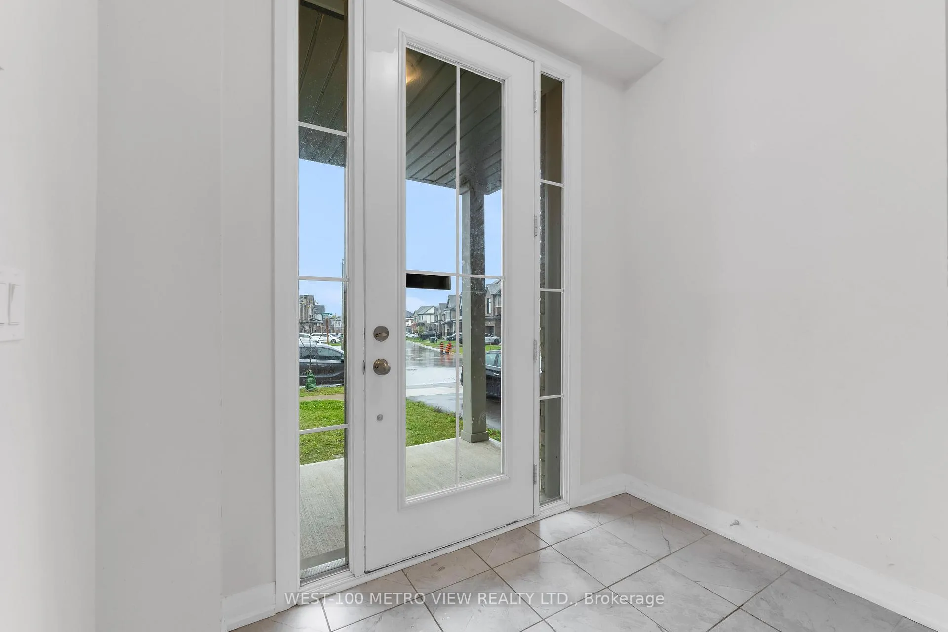 Photo 3 of 337 Provident Way, Hamilton, Mount Hope — HOMEH