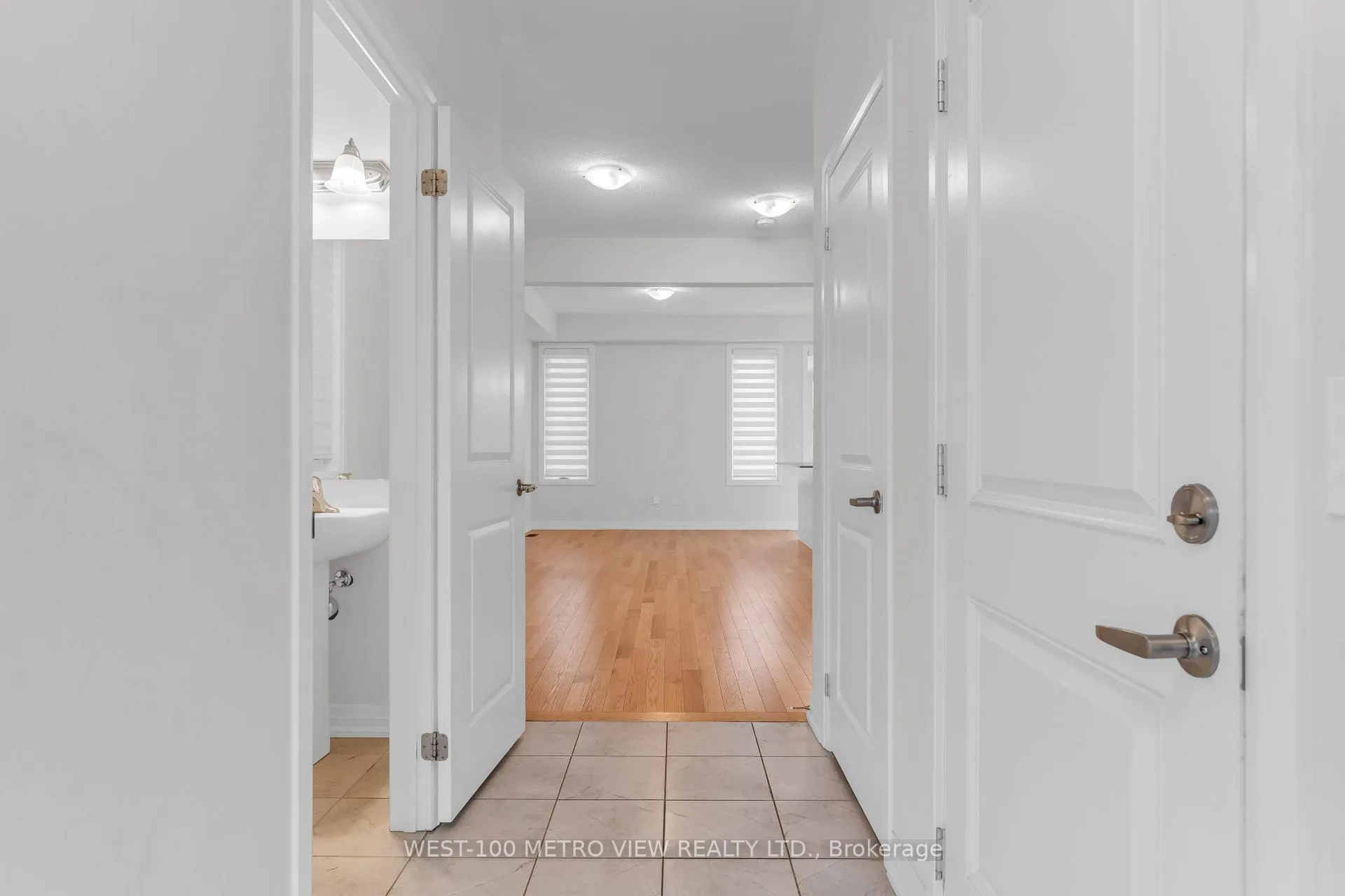 Photo 4 of 337 Provident Way, Hamilton, Mount Hope — HOMEH