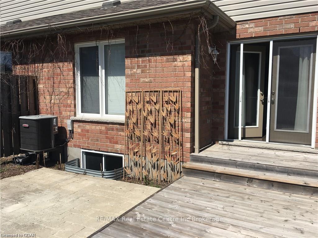 Photo 8 of 41 Revell Drive, Guelph, Clairfields/Hanlon Business Park — HOMEH
