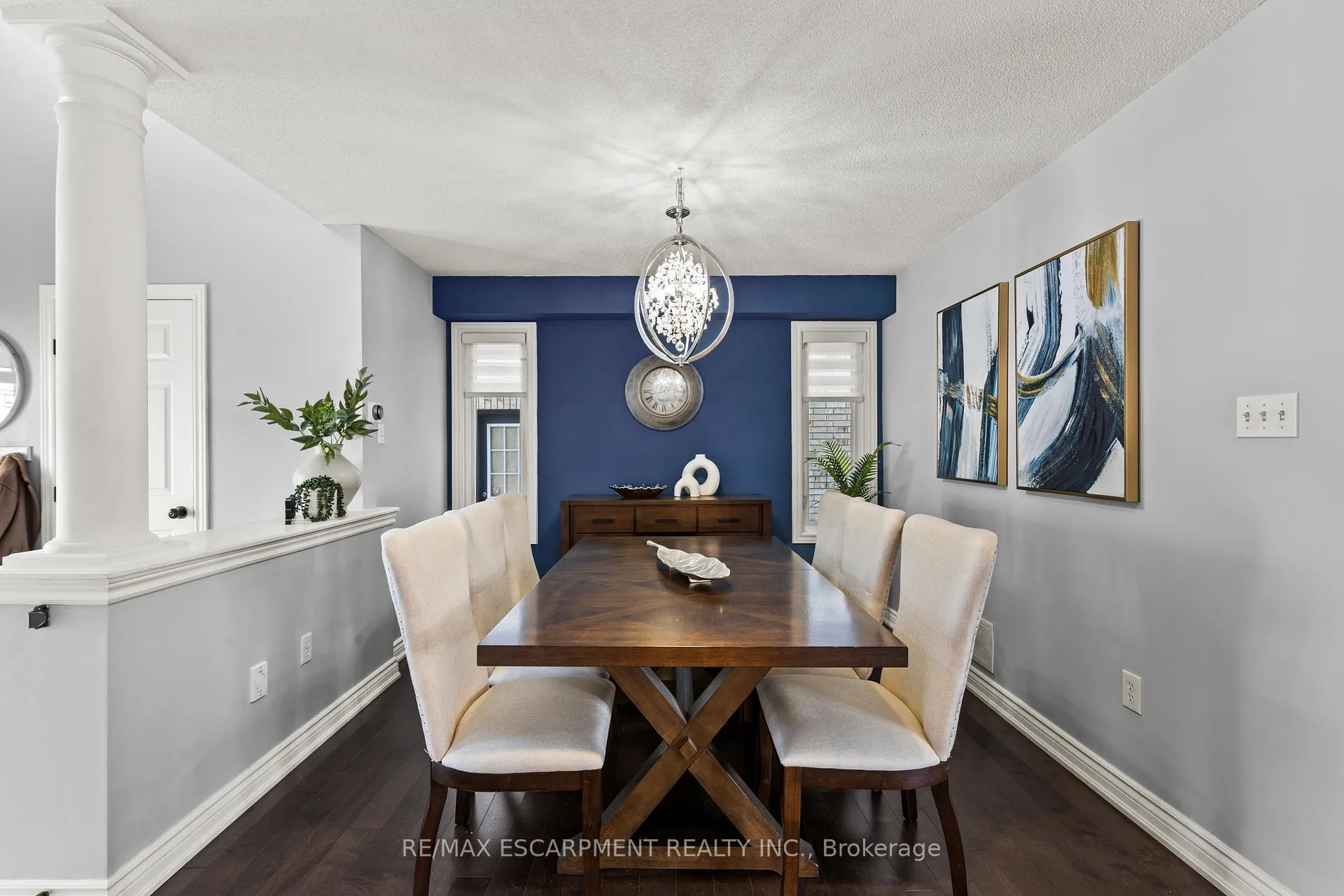 Photo 3 of 11 Wilbur Drive, Hamilton, Binbrook — HOMEH