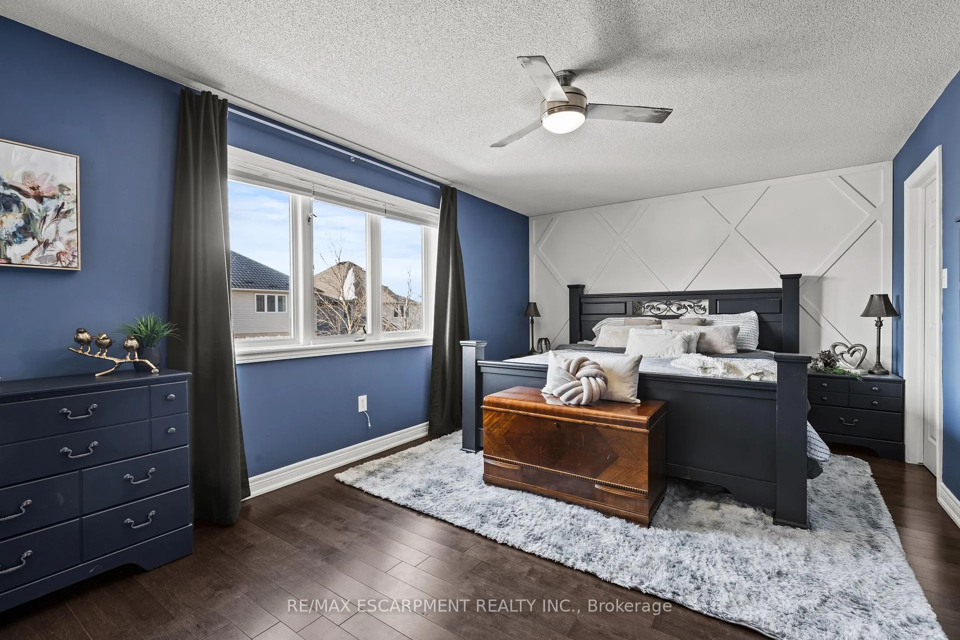 Photo 10 of 11 Wilbur Drive, Hamilton, Binbrook — HOMEH