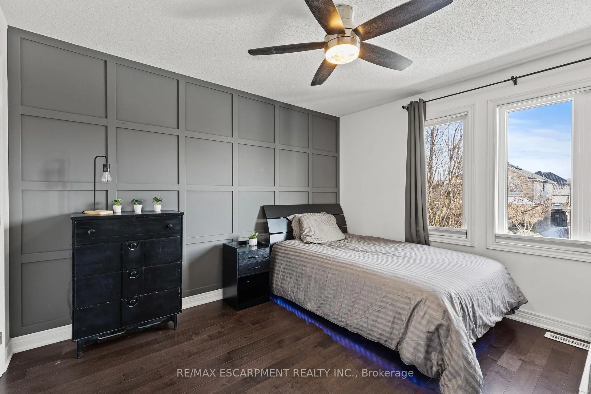 Photo 12 of 11 Wilbur Drive, Hamilton, Binbrook — HOMEH