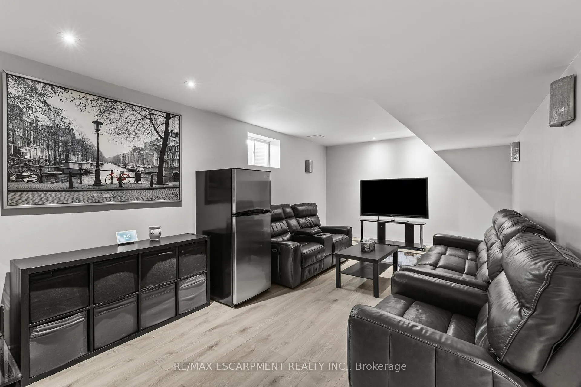 Photo 15 of 11 Wilbur Drive, Hamilton, Binbrook — HOMEH