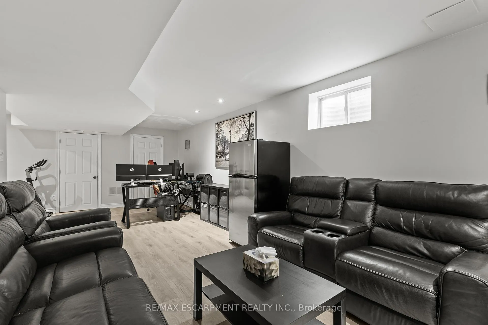 Photo 16 of 11 Wilbur Drive, Hamilton, Binbrook — HOMEH