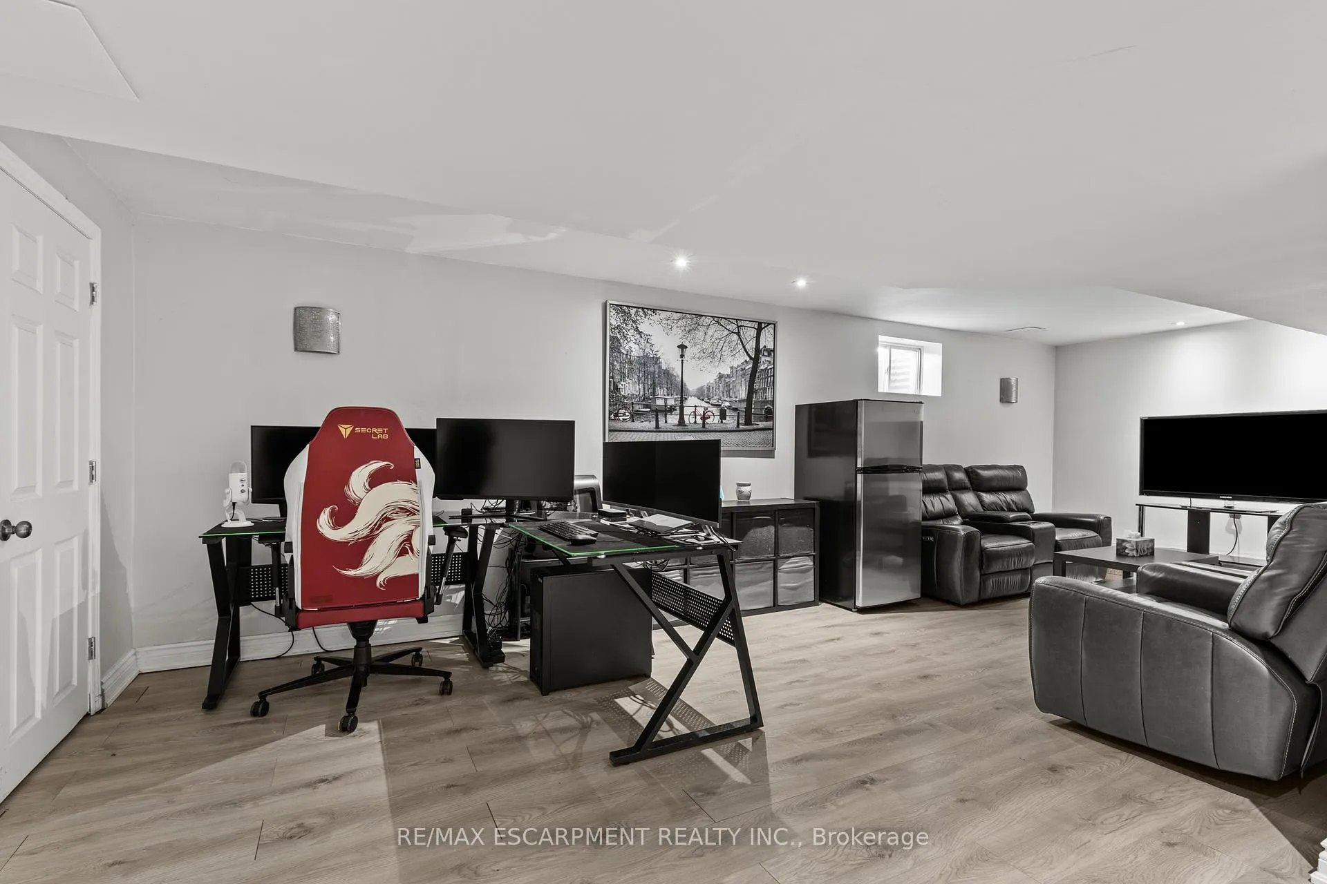 Photo 17 of 11 Wilbur Drive, Hamilton, Binbrook — HOMEH