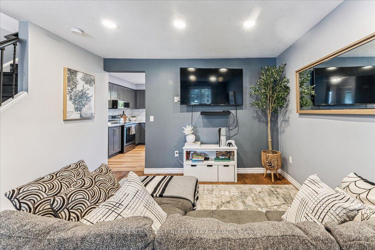 Photo 9 of 17 Starview Crescent, Guelph, Grange Road — HOMEH