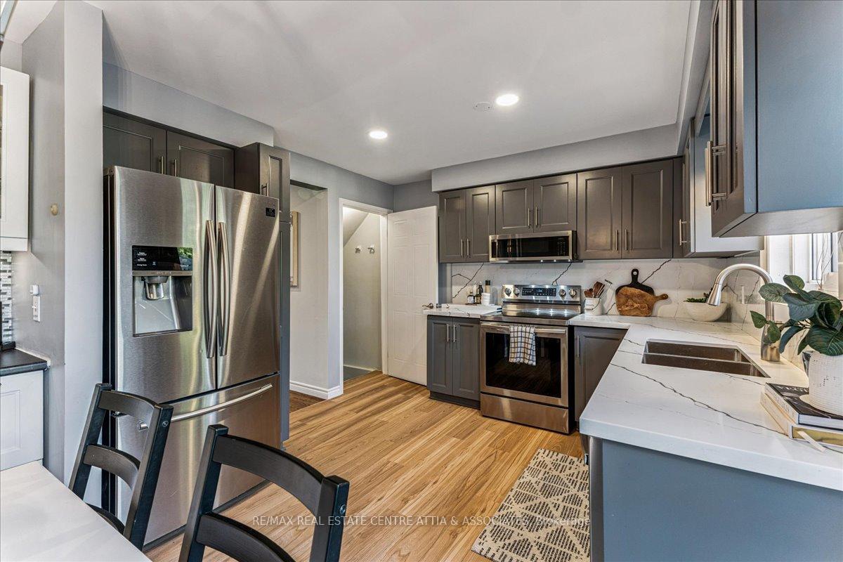 Photo 14 of 17 Starview Crescent, Guelph, Grange Road — HOMEH