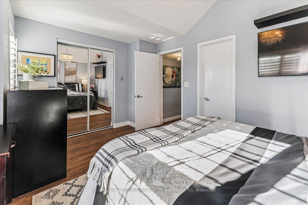 Photo 17 of 17 Starview Crescent, Guelph, Grange Road — HOMEH