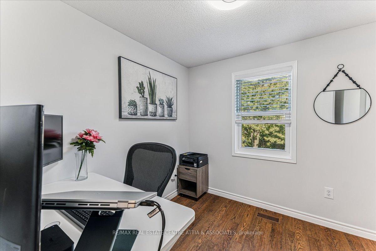 Photo 18 of 17 Starview Crescent, Guelph, Grange Road — HOMEH
