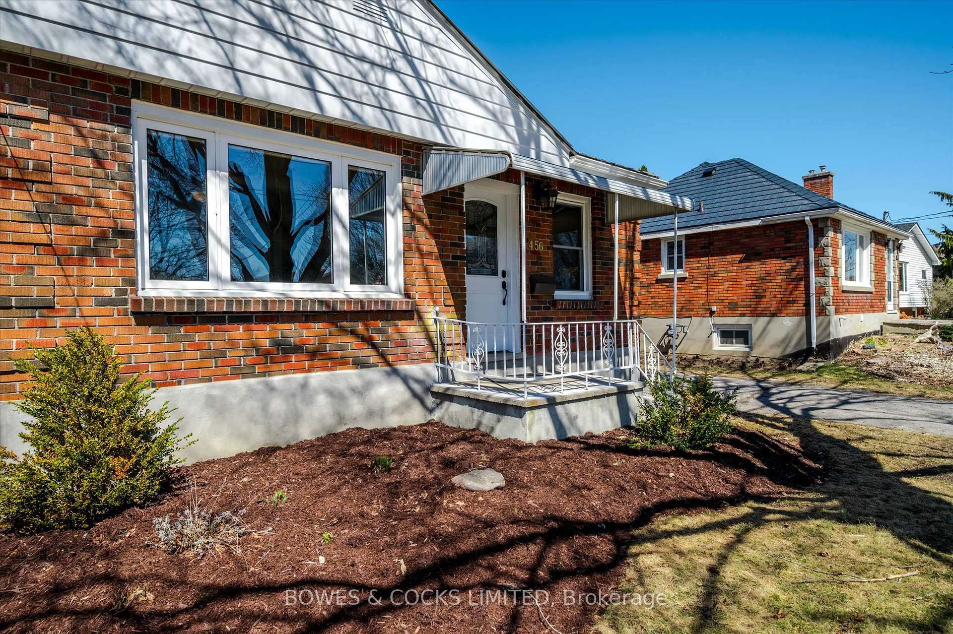 Photo 3 of 456 Cameron Street, Peterborough, Otonabee Ward 1 — HOMEH