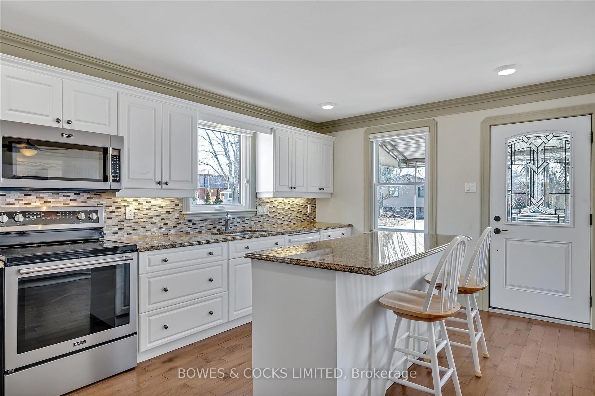 Photo 5 of 456 Cameron Street, Peterborough, Otonabee Ward 1 — HOMEH