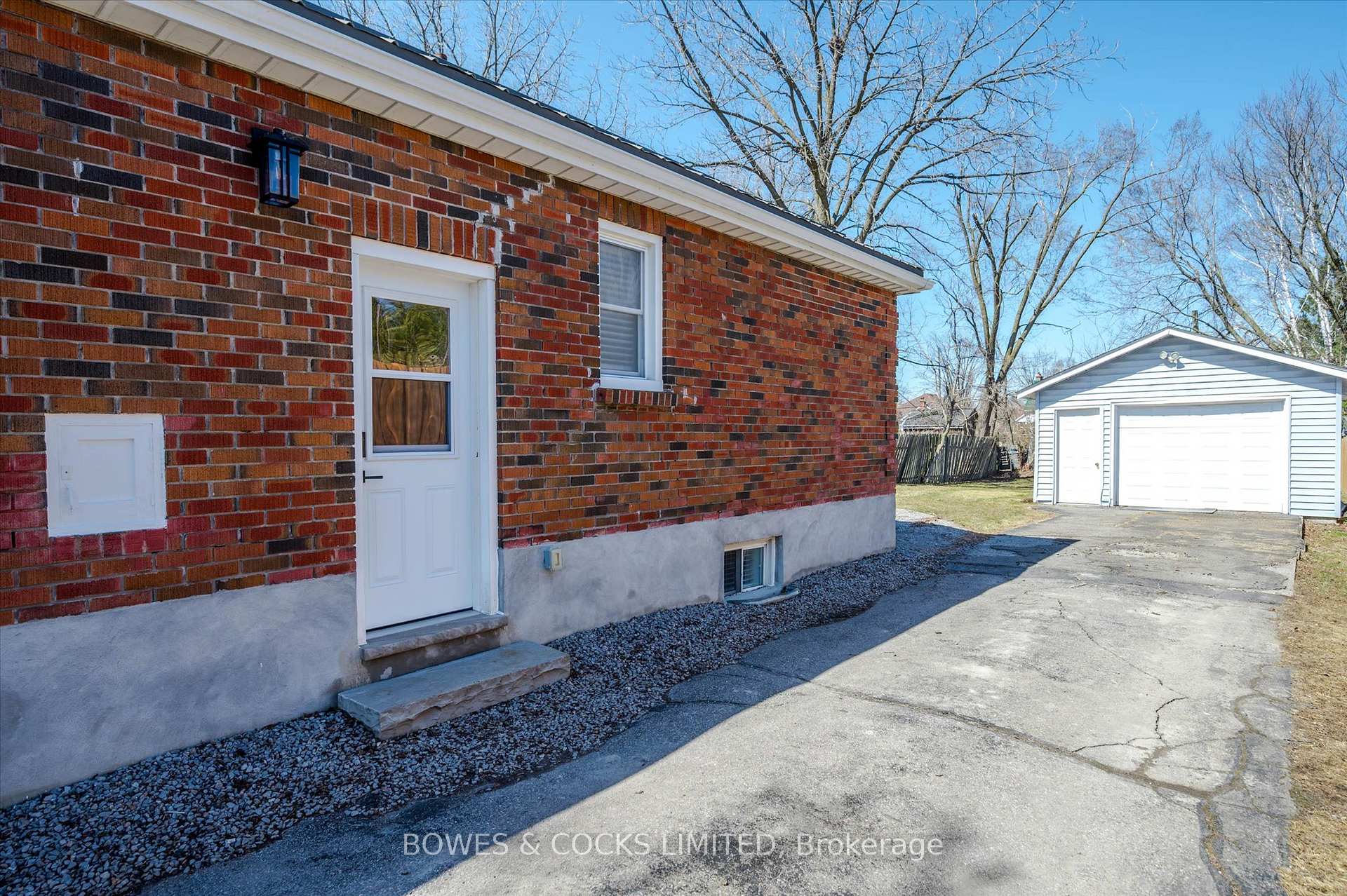 Photo 30 of 456 Cameron Street, Peterborough, Otonabee Ward 1 — HOMEH