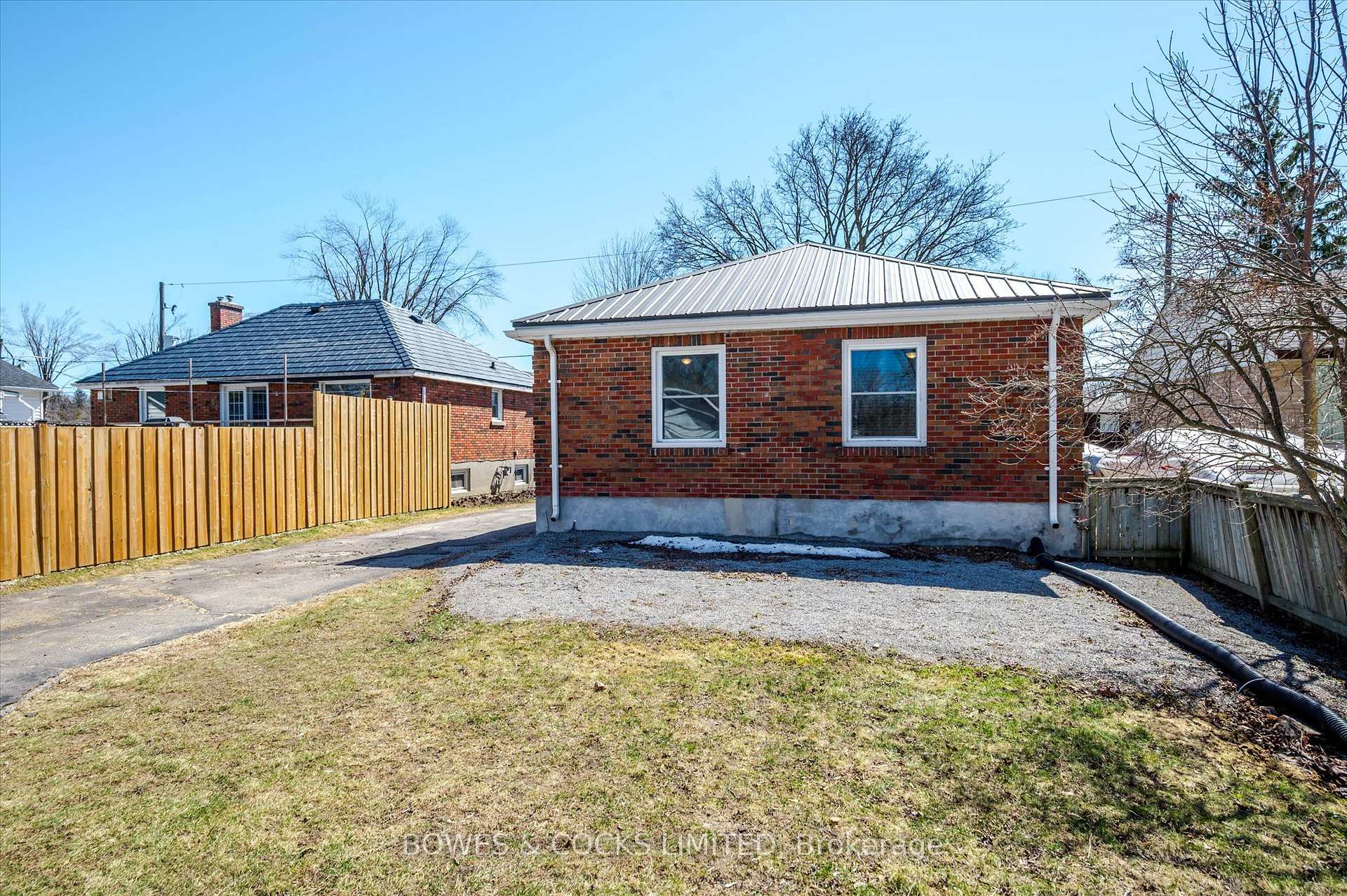 Photo 32 of 456 Cameron Street, Peterborough, Otonabee Ward 1 — HOMEH