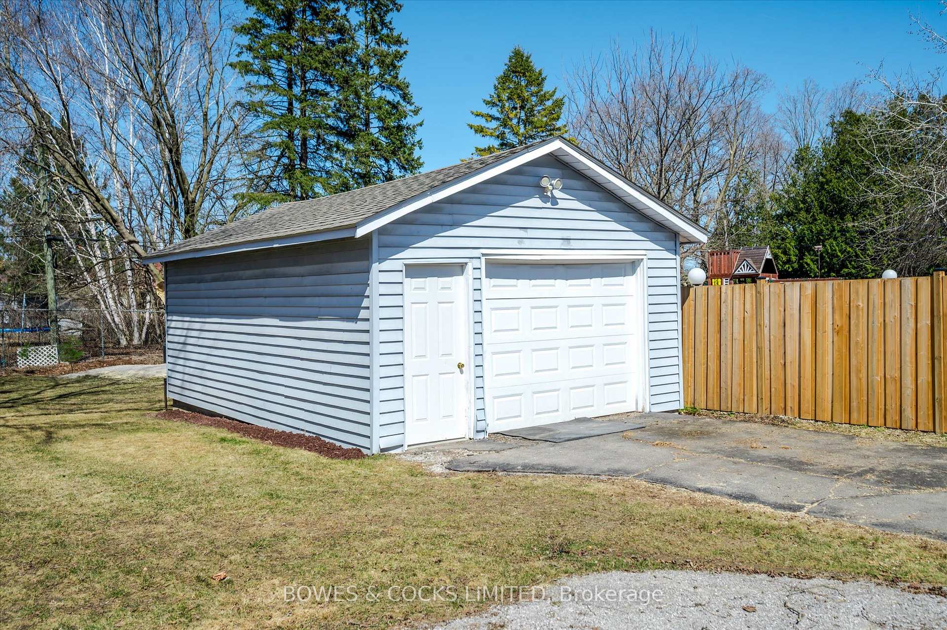 Photo 34 of 456 Cameron Street, Peterborough, Otonabee Ward 1 — HOMEH