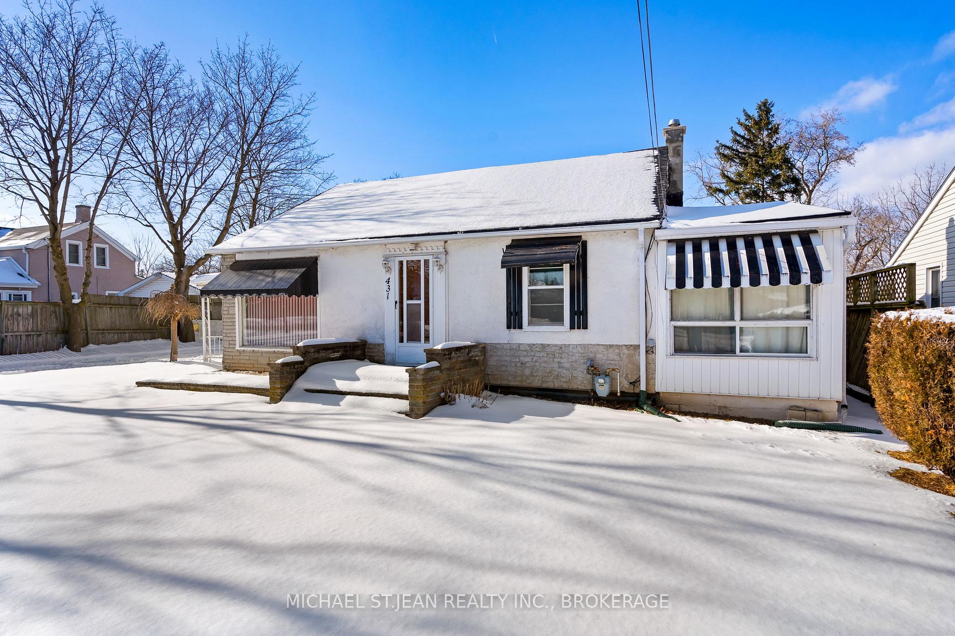 Photo 4 of 431 Maple Avenue, Grimsby, Grimsby Beach — HOMEH