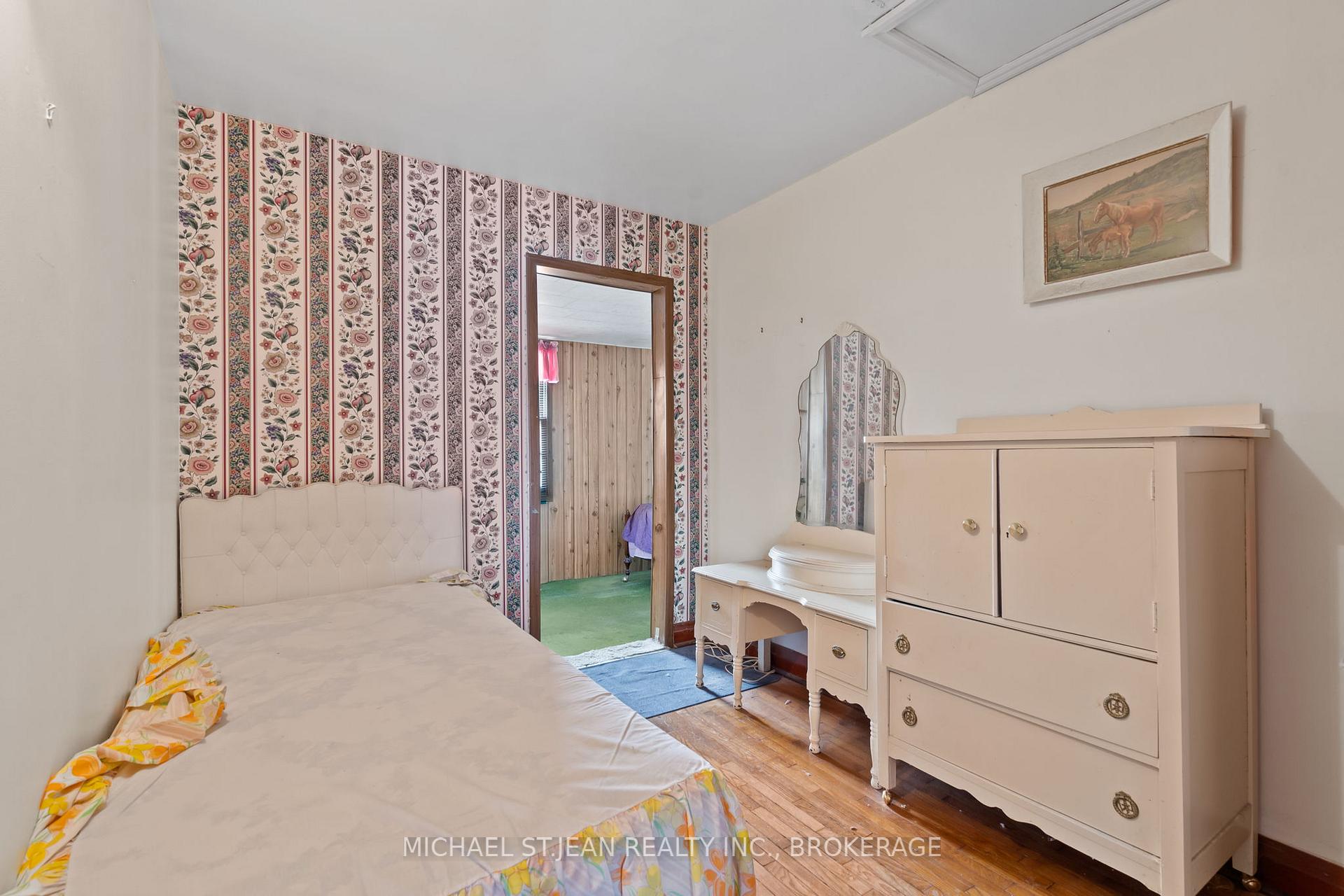 Photo 11 of 431 Maple Avenue, Grimsby, Grimsby Beach — HOMEH