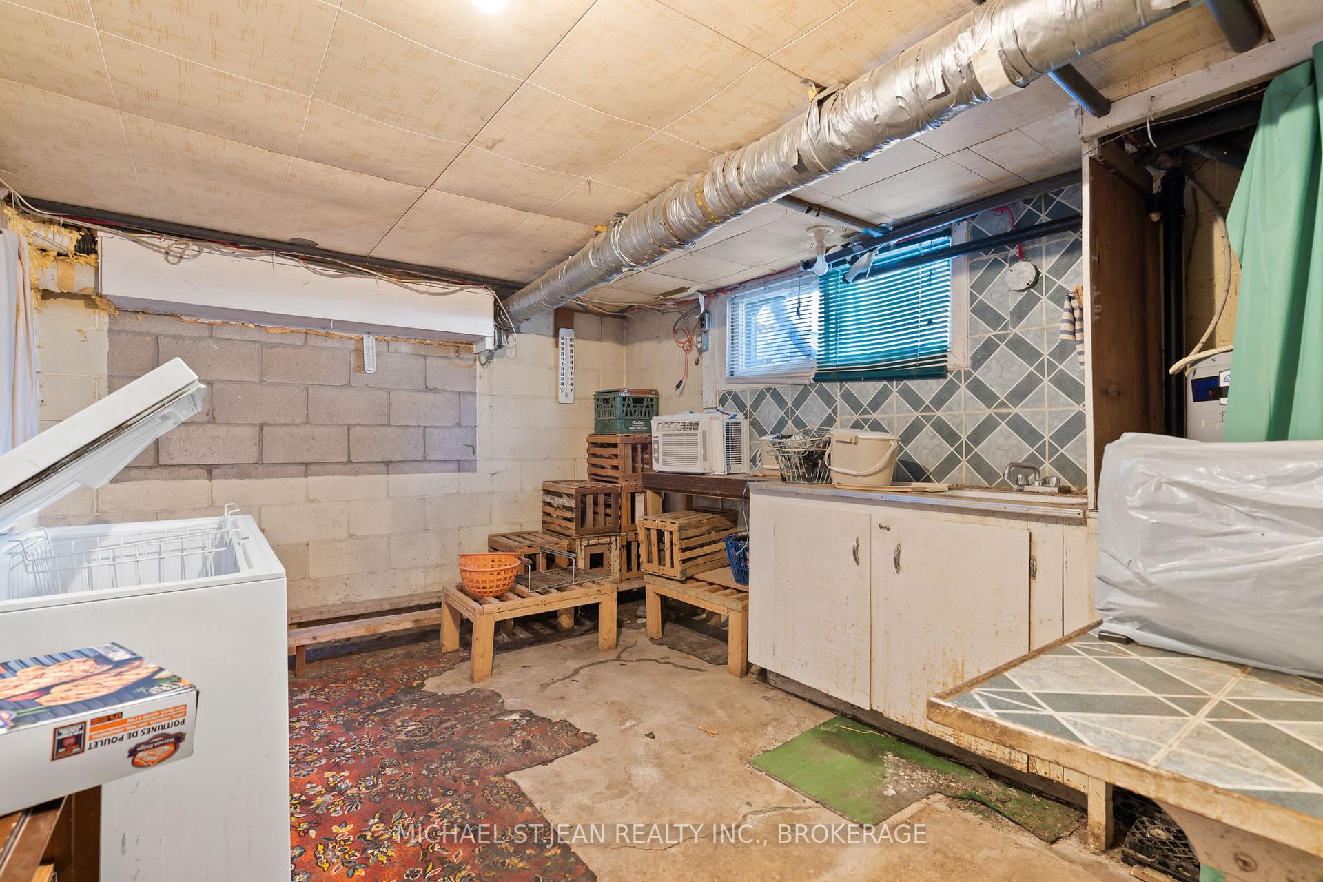Photo 18 of 431 Maple Avenue, Grimsby, Grimsby Beach — HOMEH