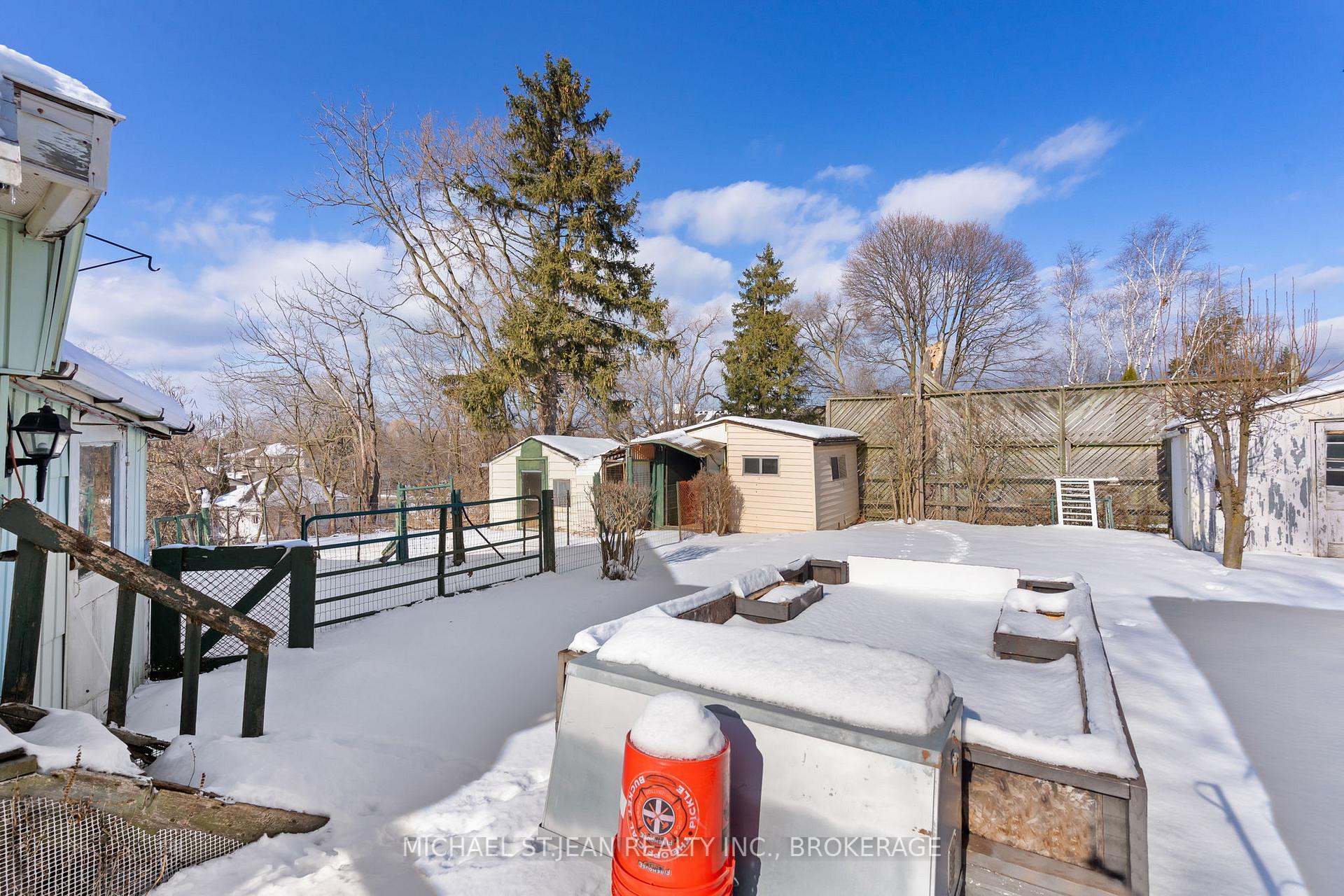 Photo 20 of 431 Maple Avenue, Grimsby, Grimsby Beach — HOMEH