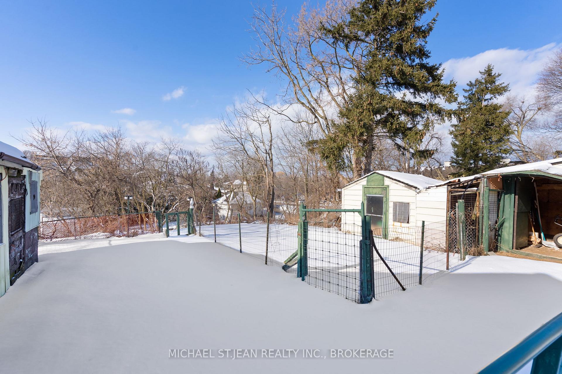 Photo 23 of 431 Maple Avenue, Grimsby, Grimsby Beach — HOMEH