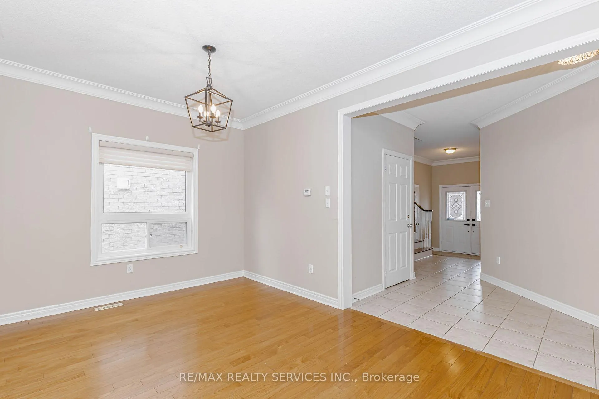 Photo 7 of 116 Chalkfarm Crescent, Brampton, Northwest Sandalwood Parkway — HOMEH