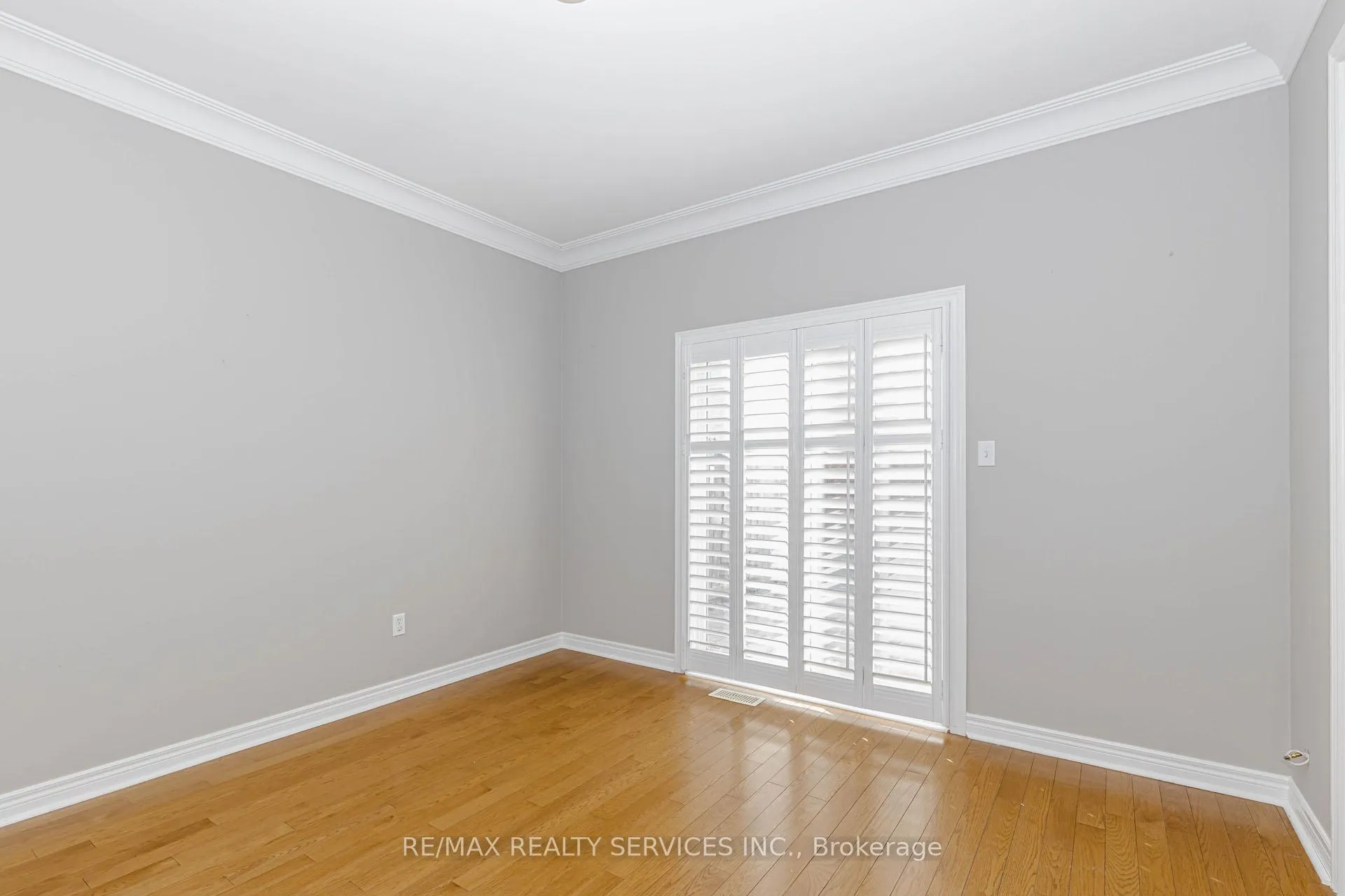 Photo 11 of 116 Chalkfarm Crescent, Brampton, Northwest Sandalwood Parkway — HOMEH