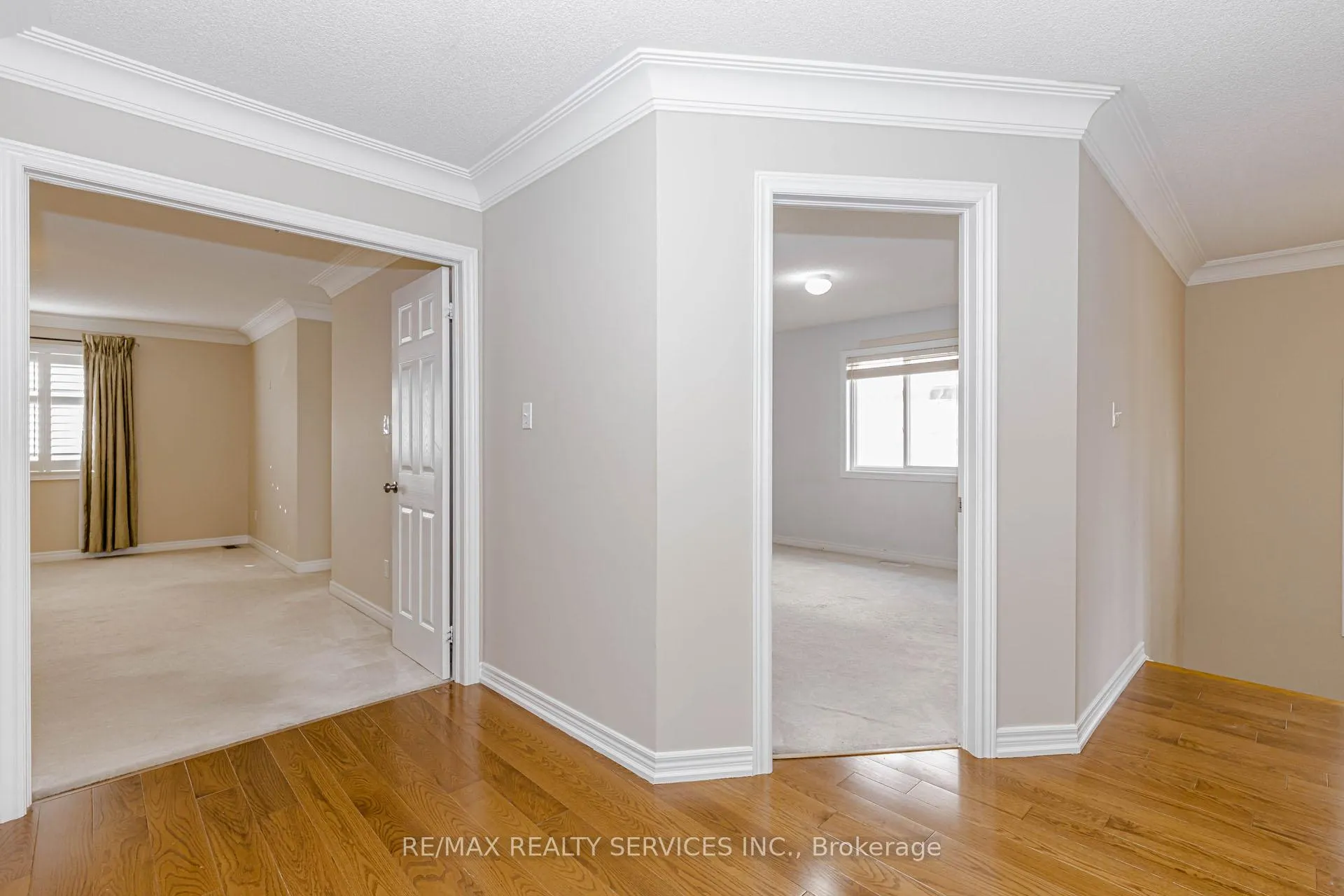 Photo 20 of 116 Chalkfarm Crescent, Brampton, Northwest Sandalwood Parkway — HOMEH