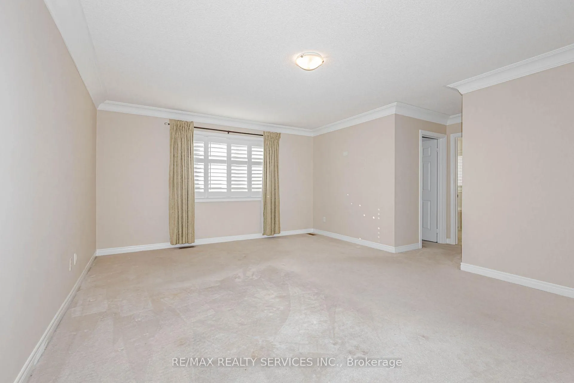 Photo 21 of 116 Chalkfarm Crescent, Brampton, Northwest Sandalwood Parkway — HOMEH