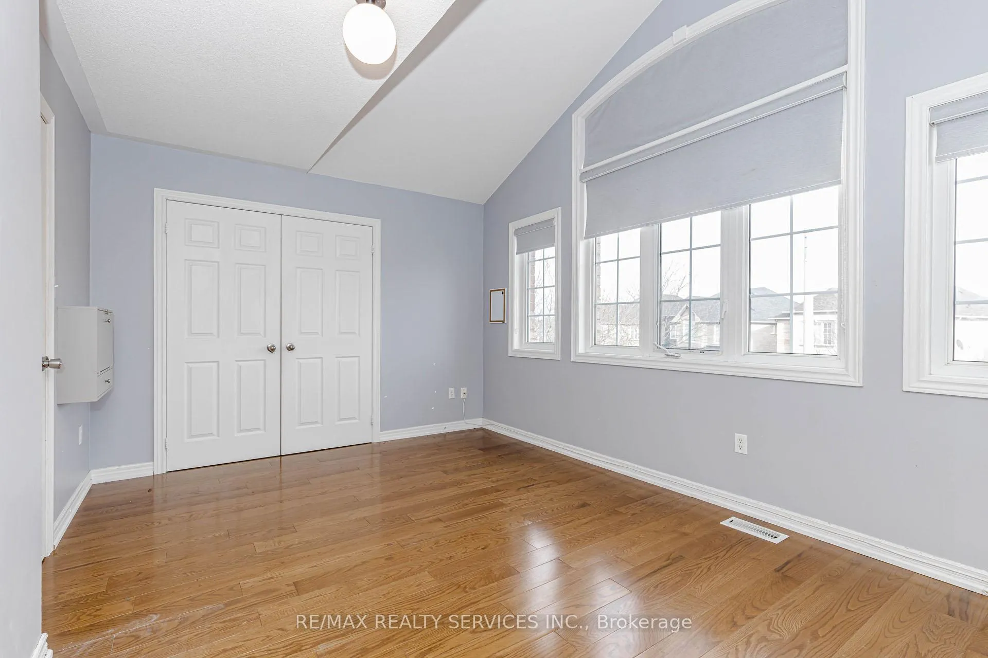 Photo 30 of 116 Chalkfarm Crescent, Brampton, Northwest Sandalwood Parkway — HOMEH