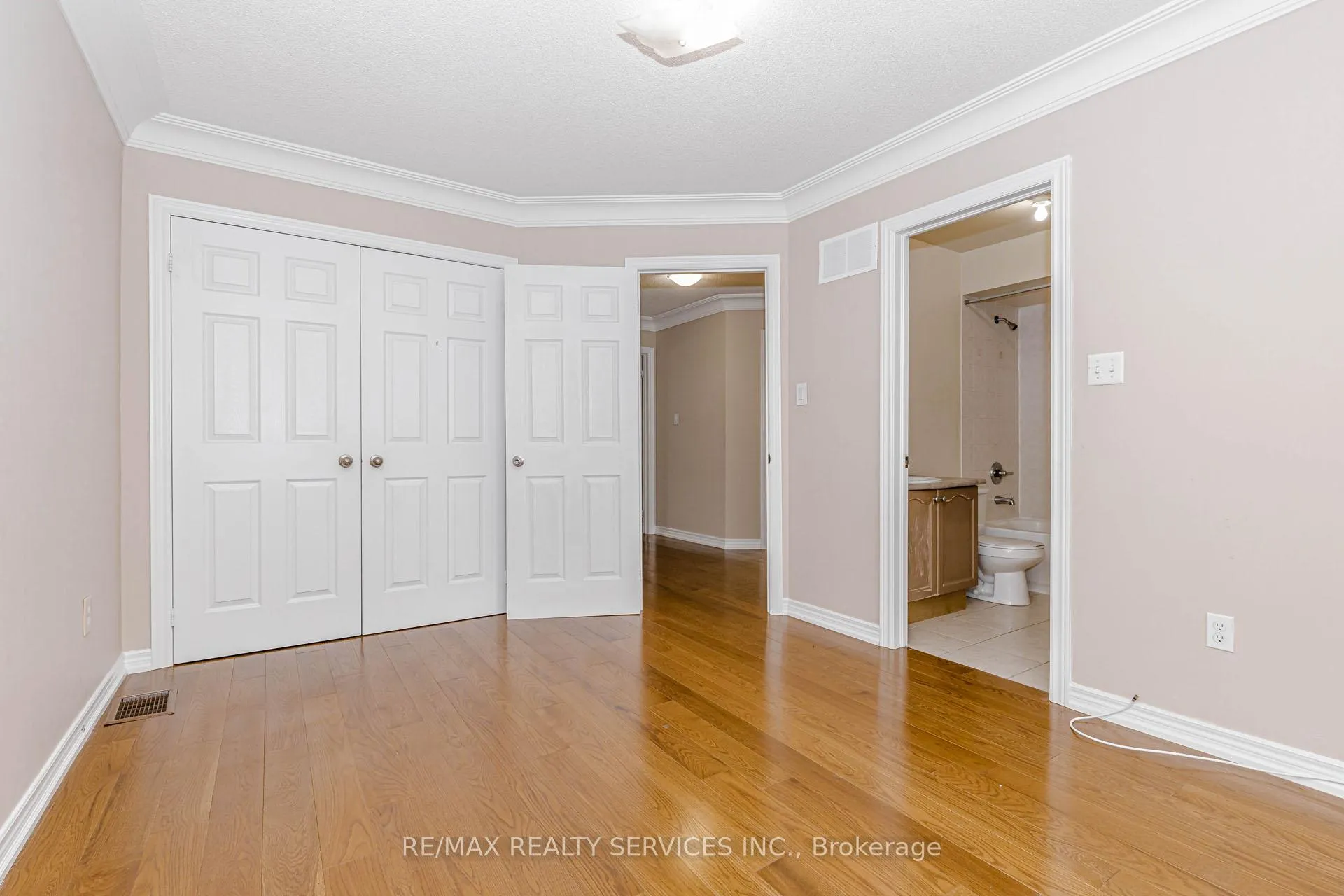 Photo 33 of 116 Chalkfarm Crescent, Brampton, Northwest Sandalwood Parkway — HOMEH