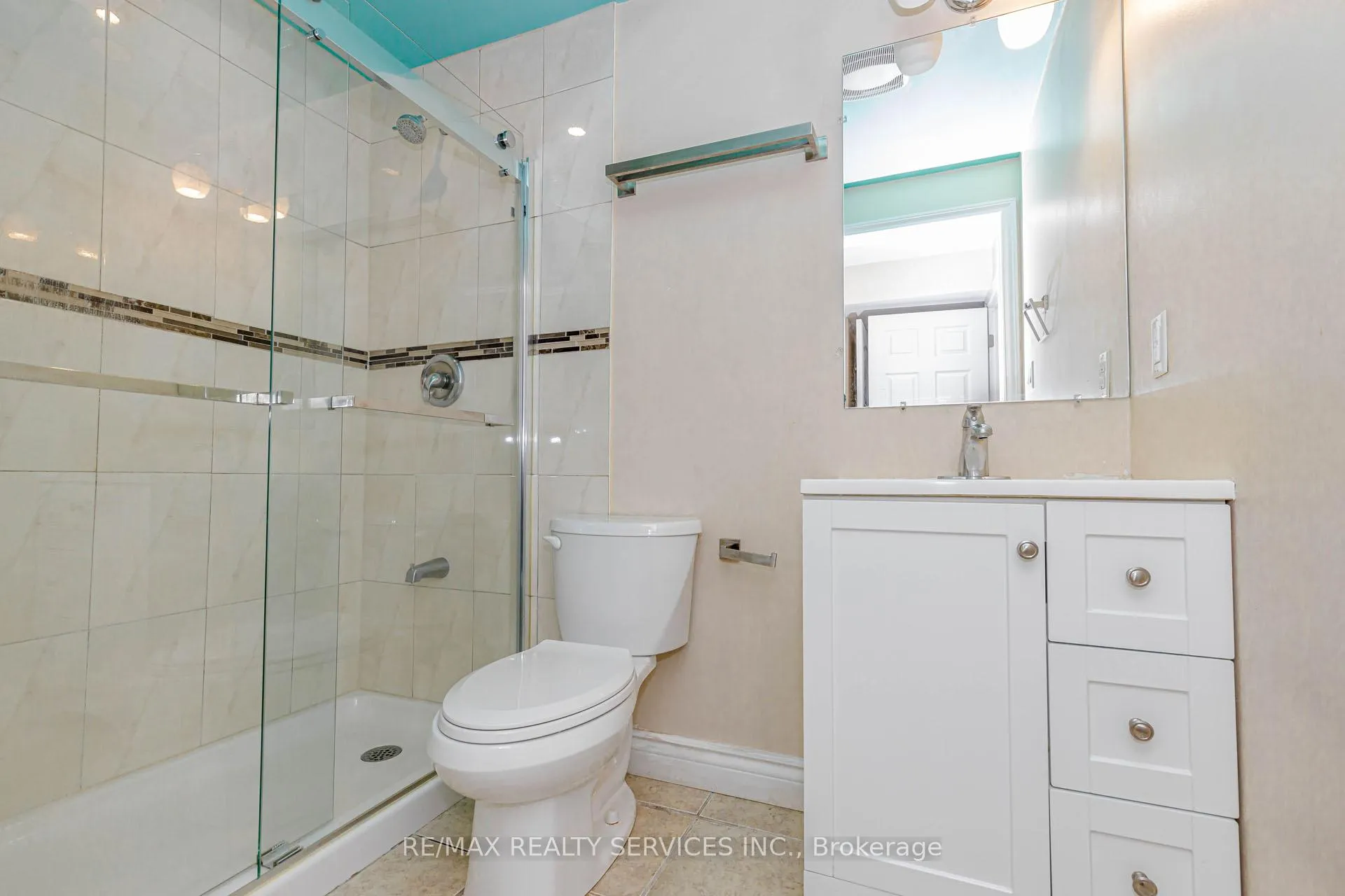 Photo 48 of 116 Chalkfarm Crescent, Brampton, Northwest Sandalwood Parkway — HOMEH