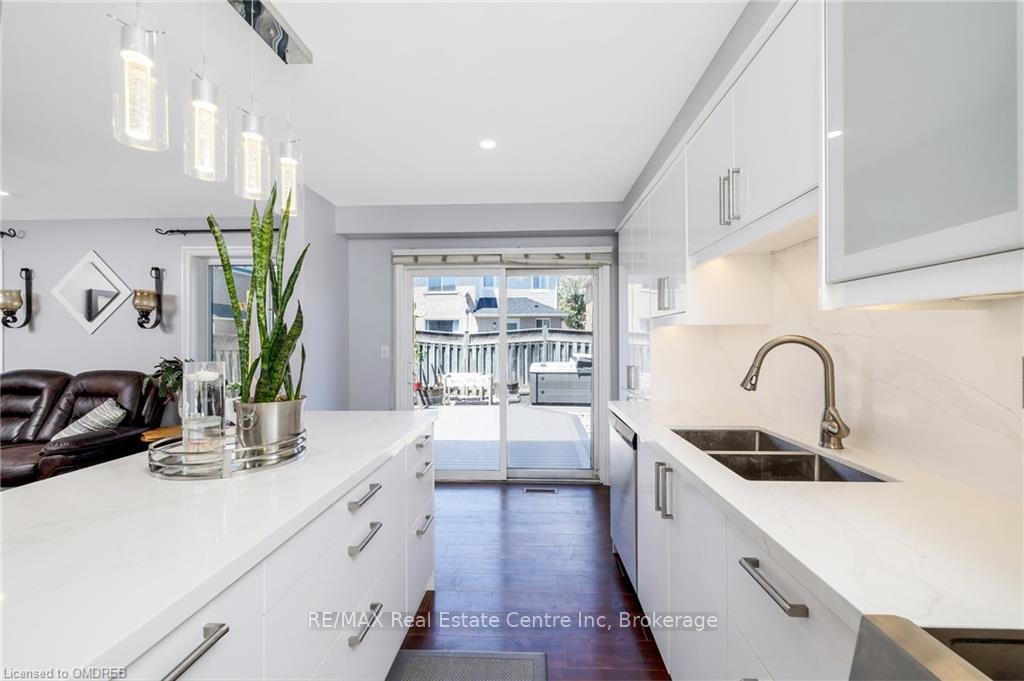 Photo 17 of 1595 Evans Terrace, Milton, Clarke — HOMEH