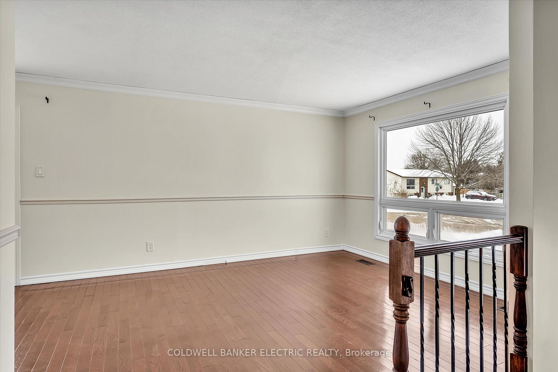 Photo 3 of 329 Middlefield Road, Peterborough, Ashburnham Ward 4 — HOMEH