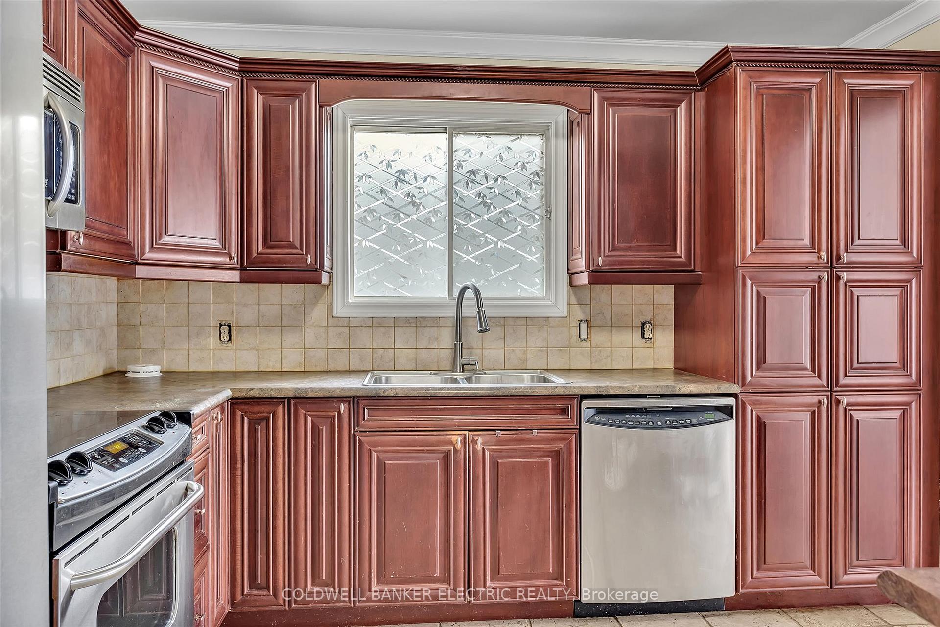 Photo 7 of 329 Middlefield Road, Peterborough, Ashburnham Ward 4 — HOMEH