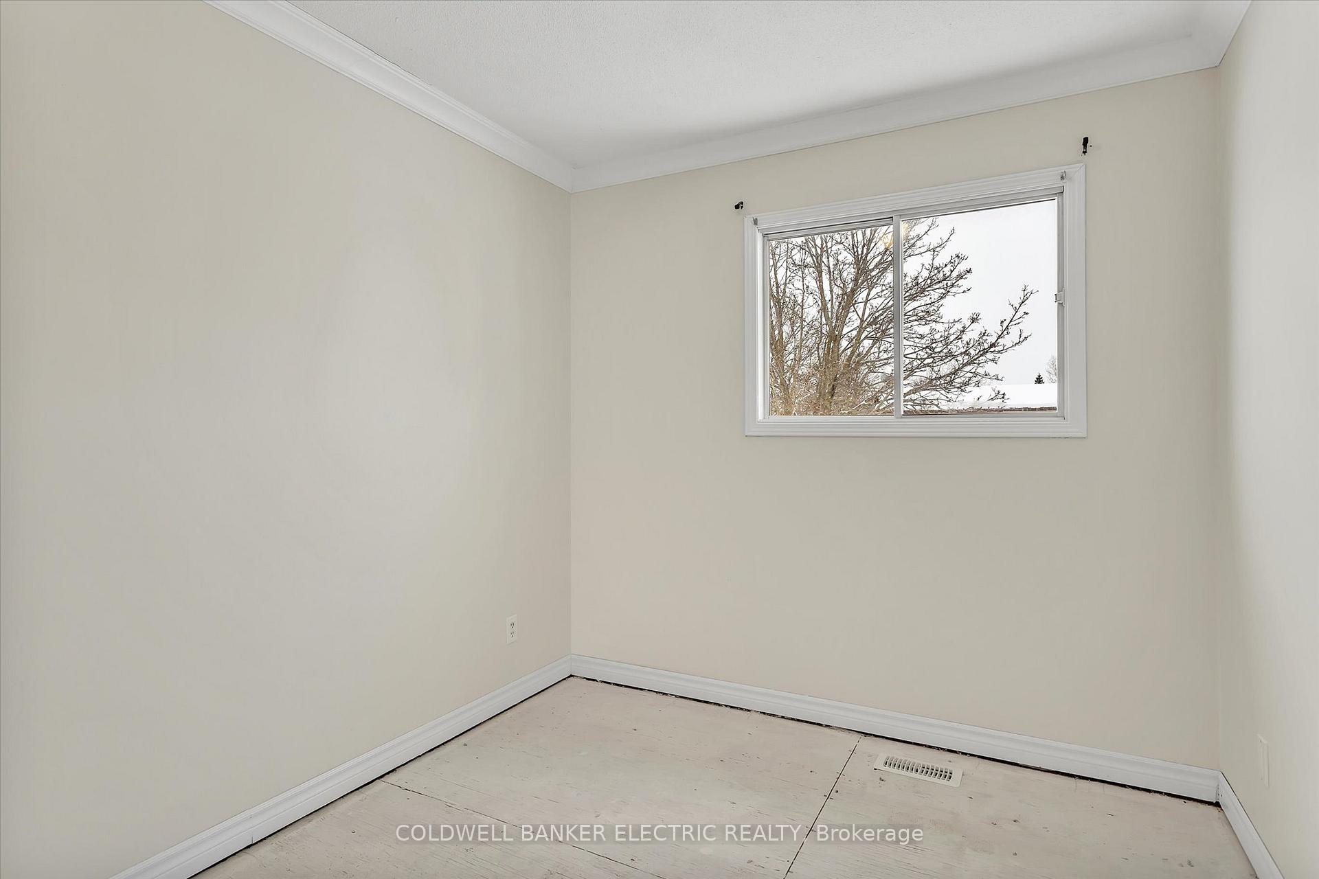 Photo 16 of 329 Middlefield Road, Peterborough, Ashburnham Ward 4 — HOMEH