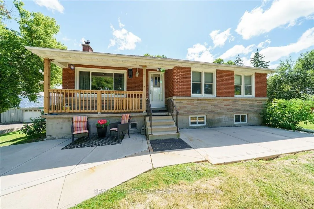 Photo 3 of 226 Carluke Road E, Hamilton, Rural Ancaster — HOMEH