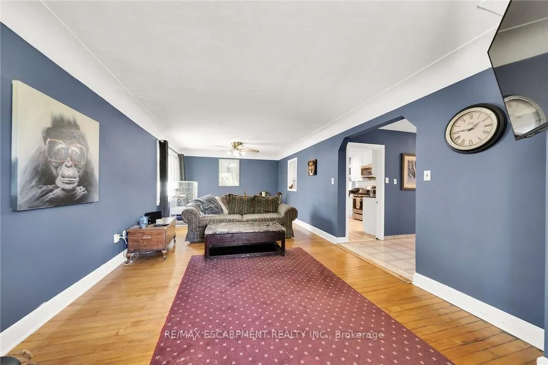 Photo 11 of 226 Carluke Road E, Hamilton, Rural Ancaster — HOMEH