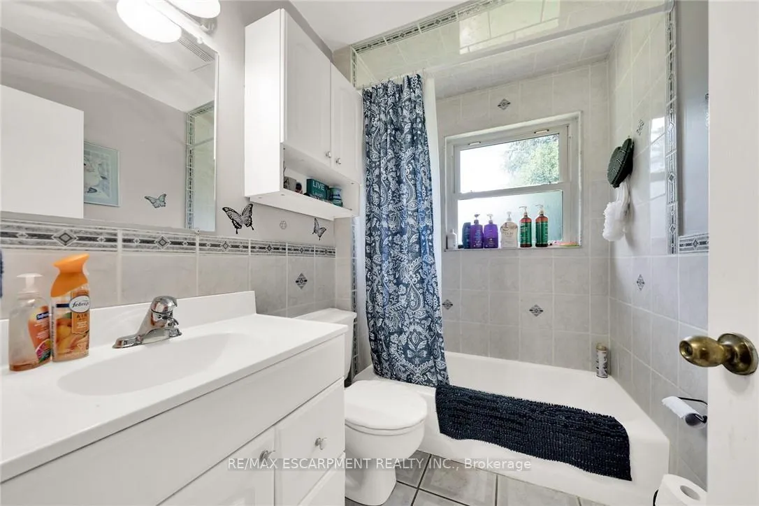 Photo 26 of 226 Carluke Road E, Hamilton, Rural Ancaster — HOMEH