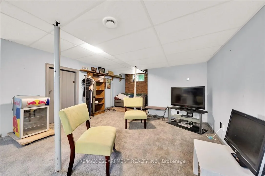 Photo 27 of 226 Carluke Road E, Hamilton, Rural Ancaster — HOMEH
