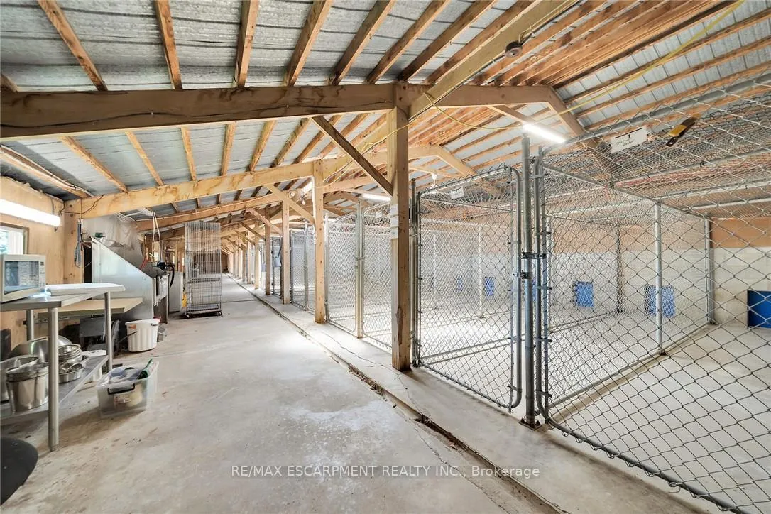 Photo 39 of 226 Carluke Road E, Hamilton, Rural Ancaster — HOMEH