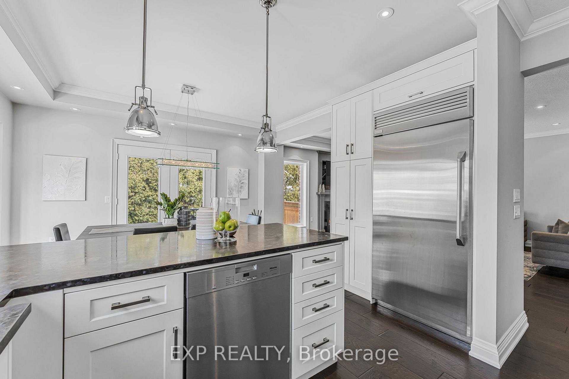 Photo 10 of 1 Evergreens Drive, Grimsby, Grimsby West — HOMEH