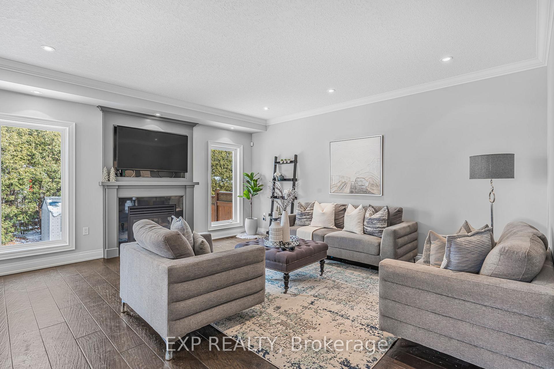 Photo 14 of 1 Evergreens Drive, Grimsby, Grimsby West — HOMEH