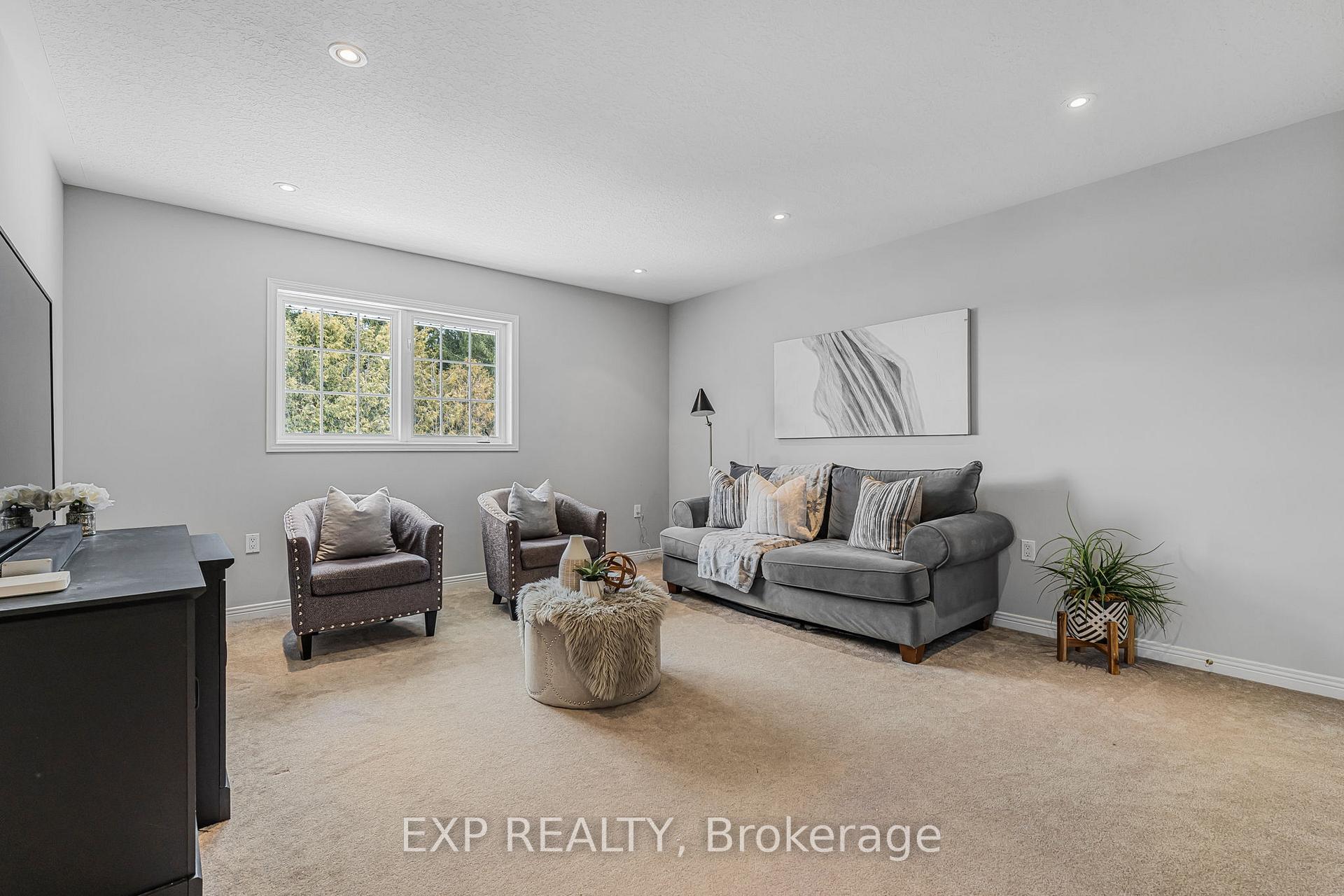 Photo 20 of 1 Evergreens Drive, Grimsby, Grimsby West — HOMEH