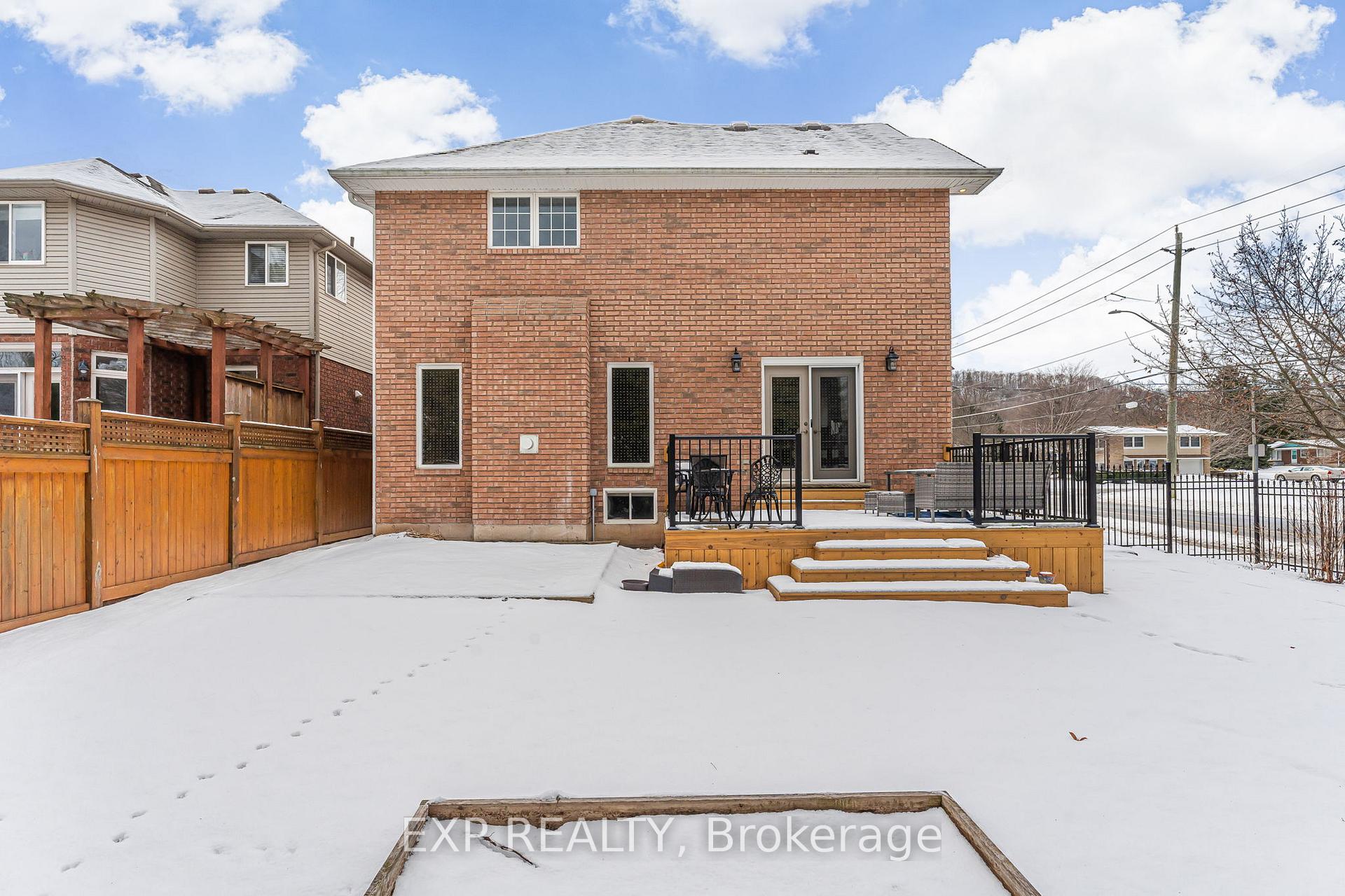 Photo 43 of 1 Evergreens Drive, Grimsby, Grimsby West — HOMEH
