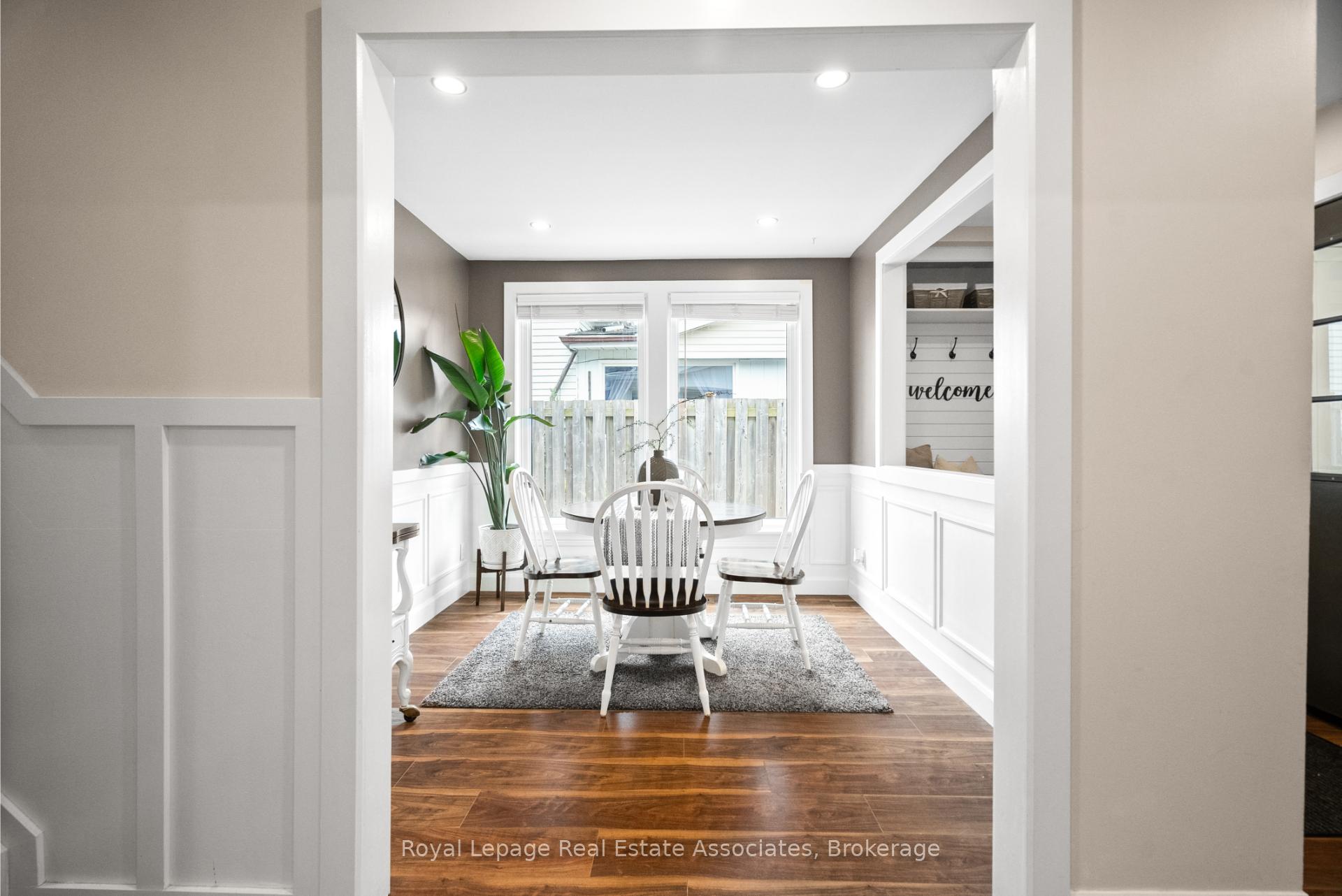 Photo 15 of 86 Queensdale Crescent, Guelph, Willow West/Sugarbush/West Acres — HOMEH