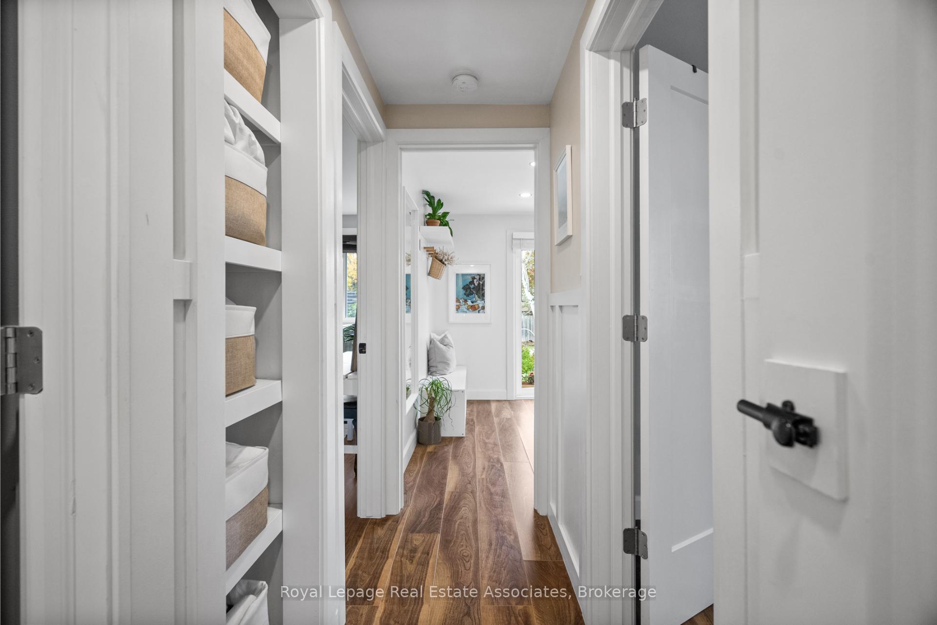 Photo 17 of 86 Queensdale Crescent, Guelph, Willow West/Sugarbush/West Acres — HOMEH