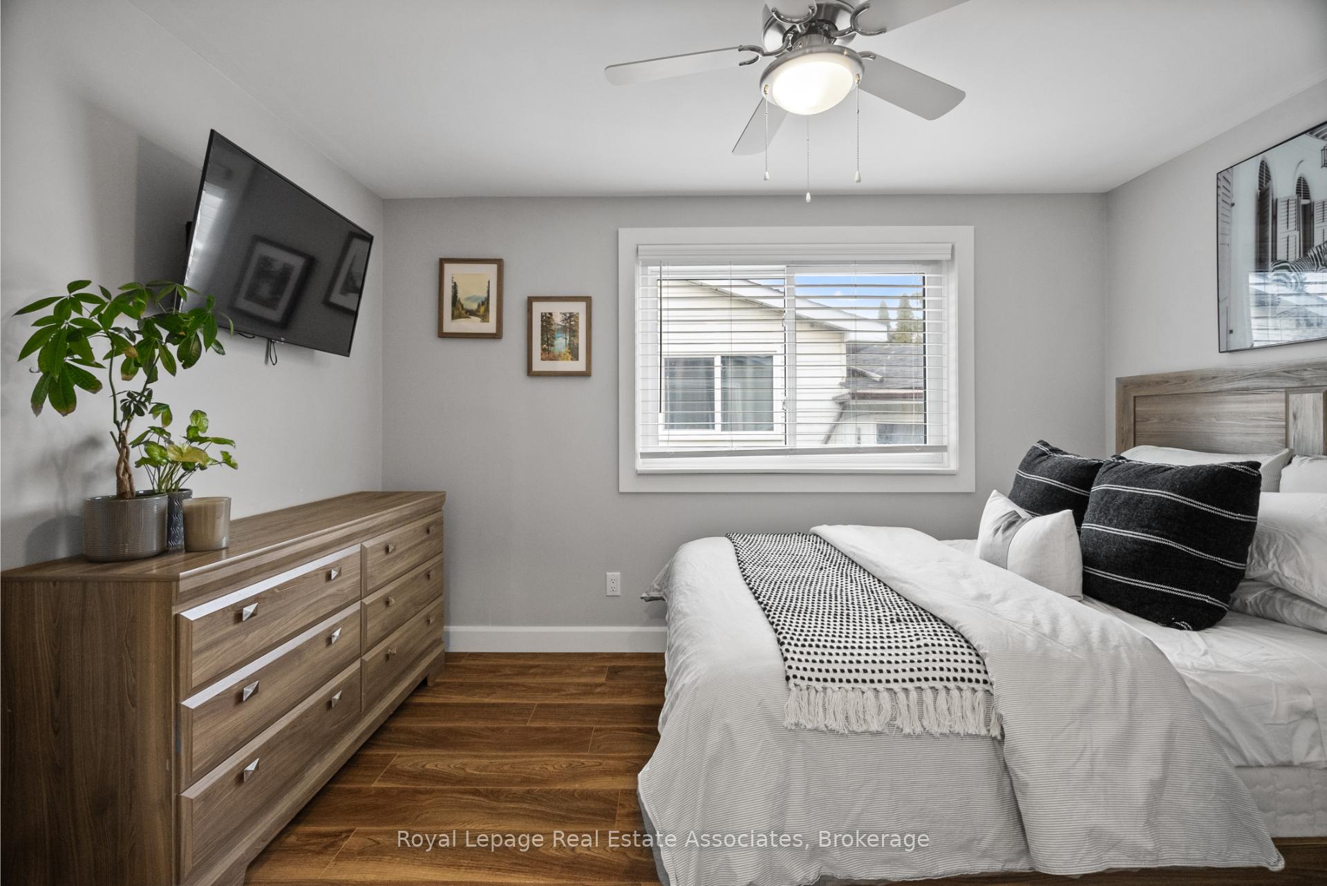 Photo 19 of 86 Queensdale Crescent, Guelph, Willow West/Sugarbush/West Acres — HOMEH