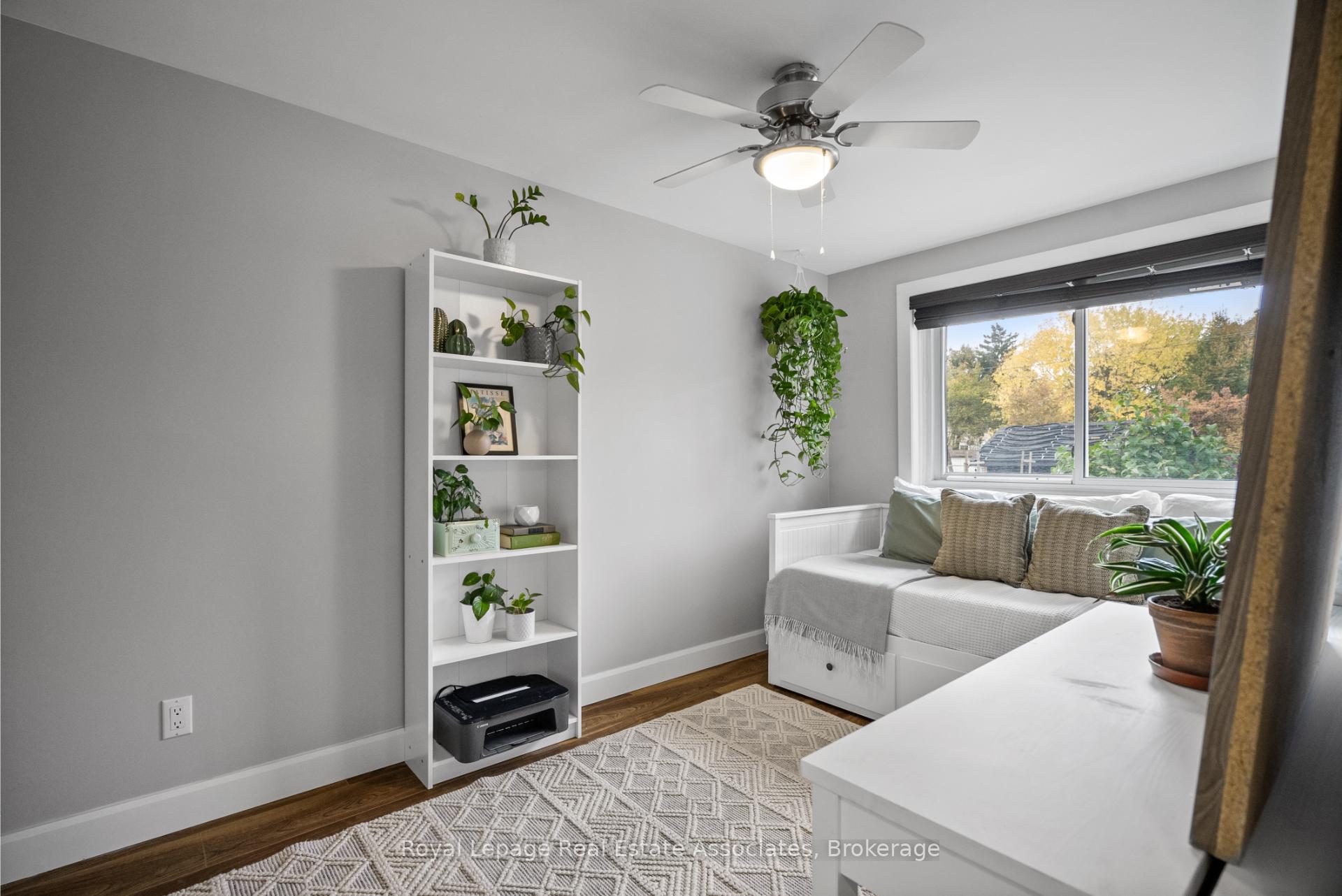 Photo 21 of 86 Queensdale Crescent, Guelph, Willow West/Sugarbush/West Acres — HOMEH